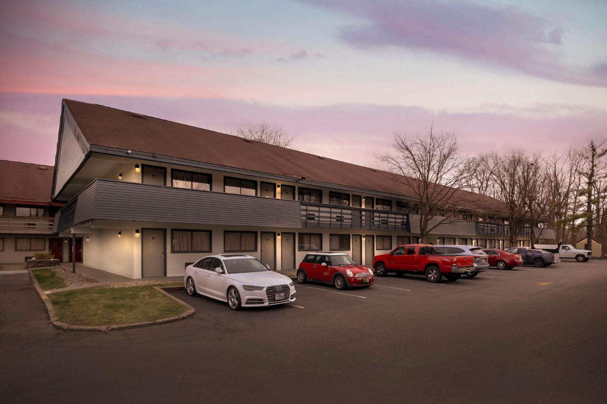 Red Roof Inn Parsippany Dış mekan fotoğraf